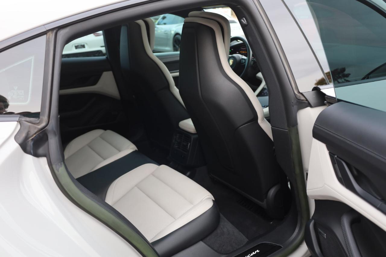 Porsche Taycan Base 2023