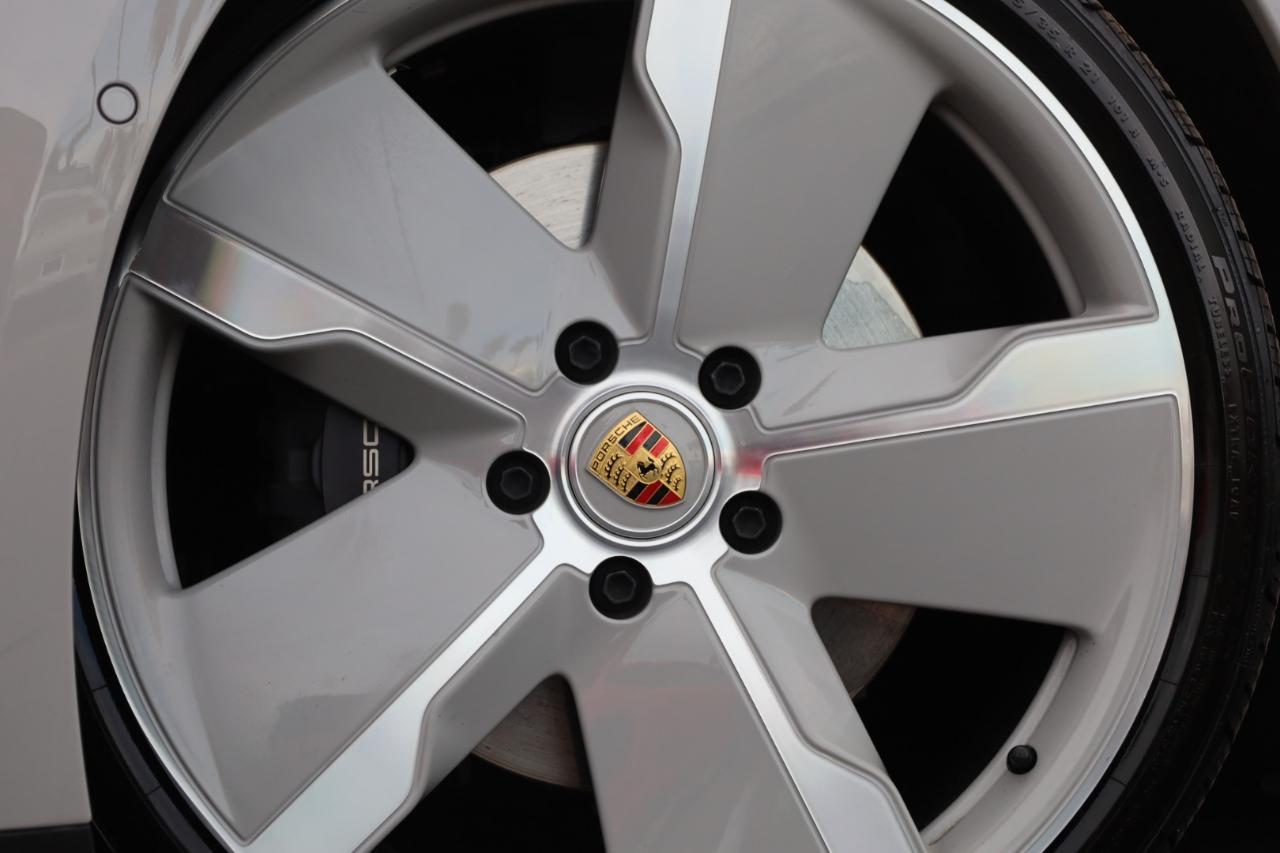 Porsche Taycan Base 2023