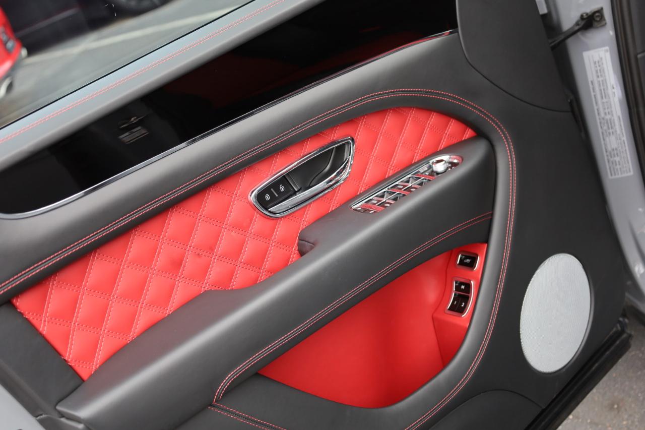 Bentley Bentayga Azure AWD 2023