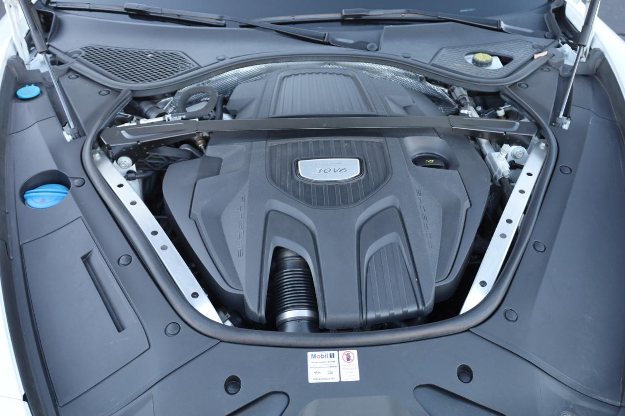 Porsche Panamera 4 AWD 2020