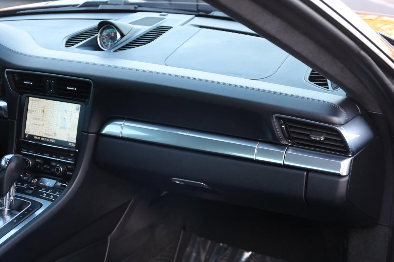 Porsche 911 Carrera 4 Coupe 2015