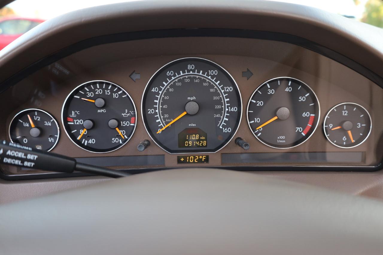 Mercedes-Benz SL-Class SL500 2002