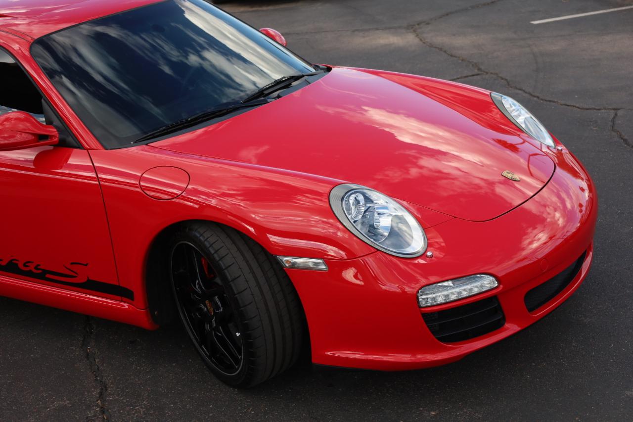 Porsche 911 Carrera S Coupe 2011