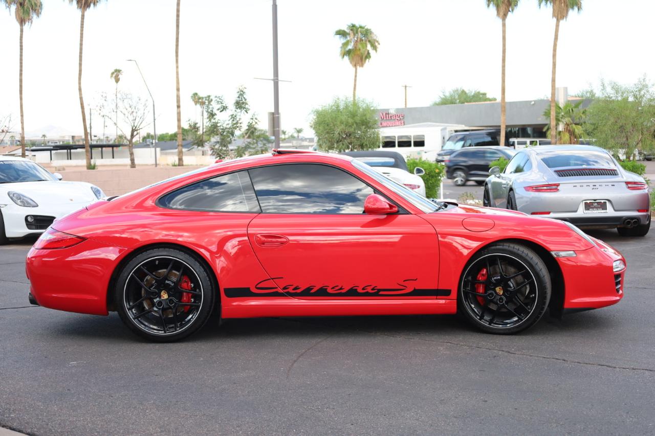 Porsche 911 Carrera S Coupe 2011