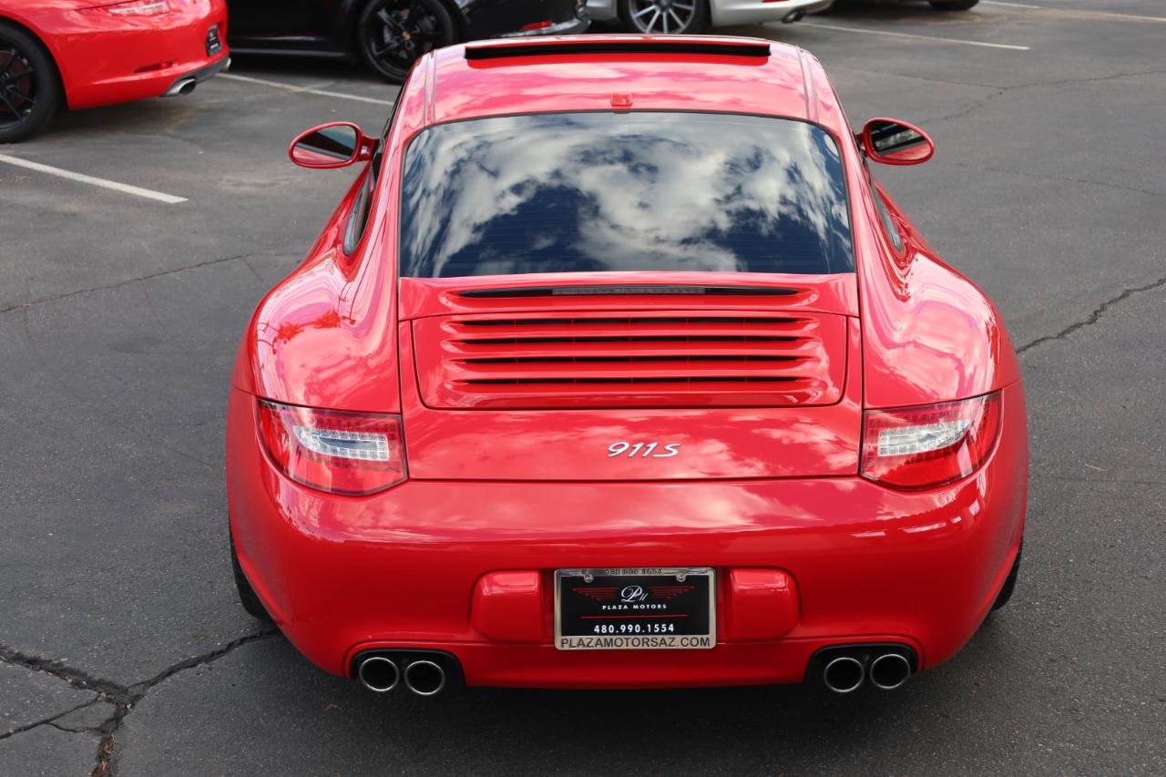 Porsche 911 Carrera S Coupe 2011