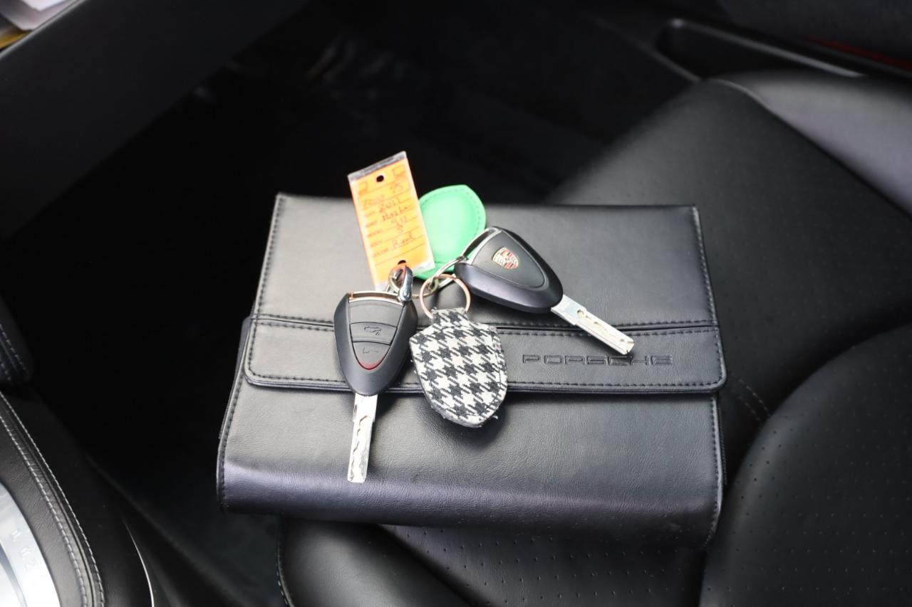 Porsche 911 Carrera S Coupe 2011