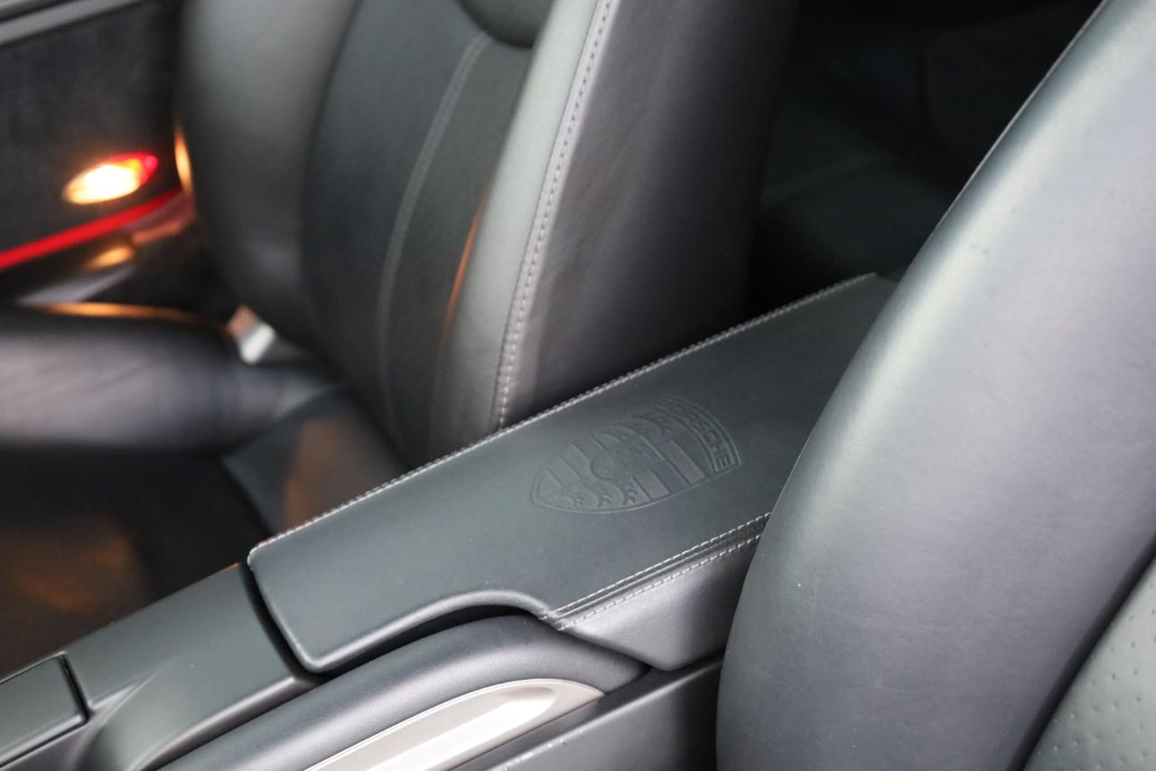 Porsche 911 Carrera S Coupe 2011