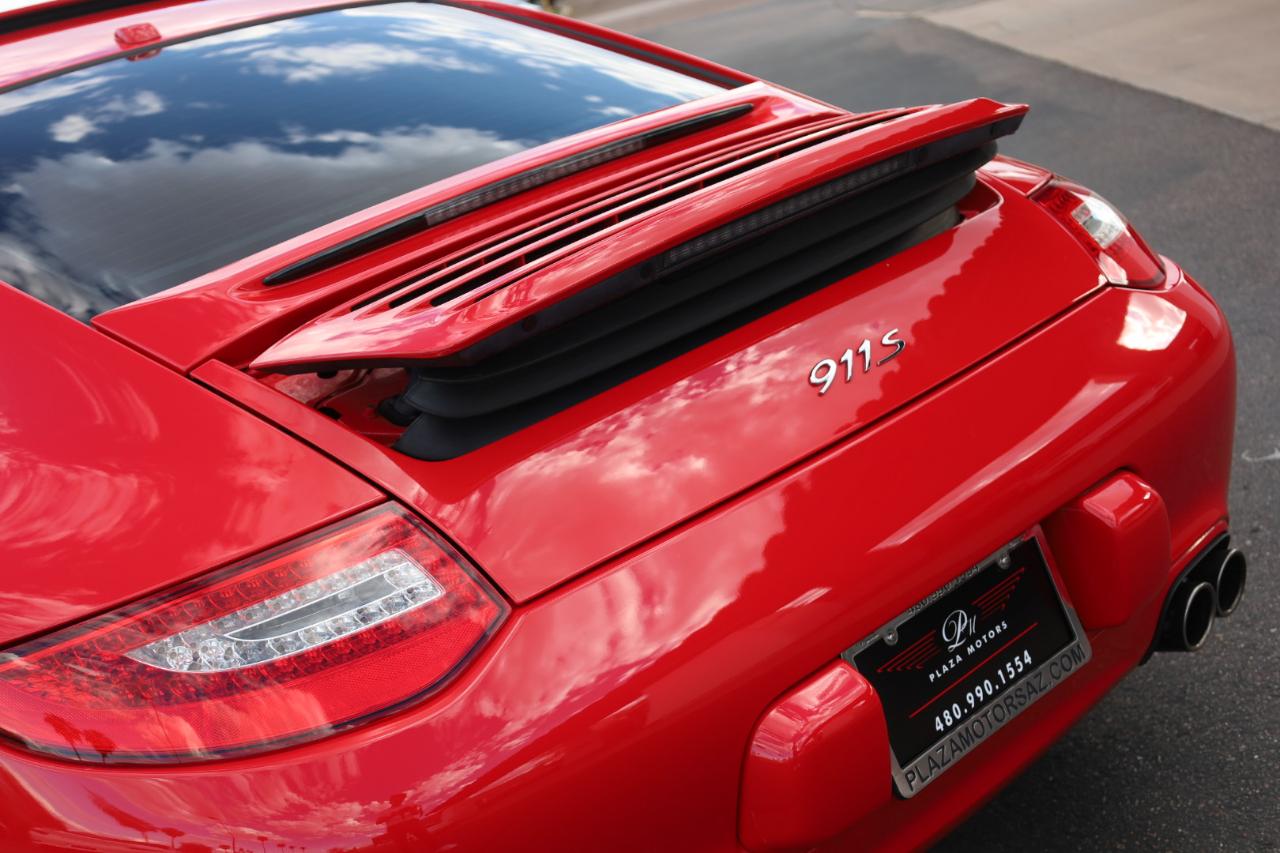 Porsche 911 Carrera S Coupe 2011
