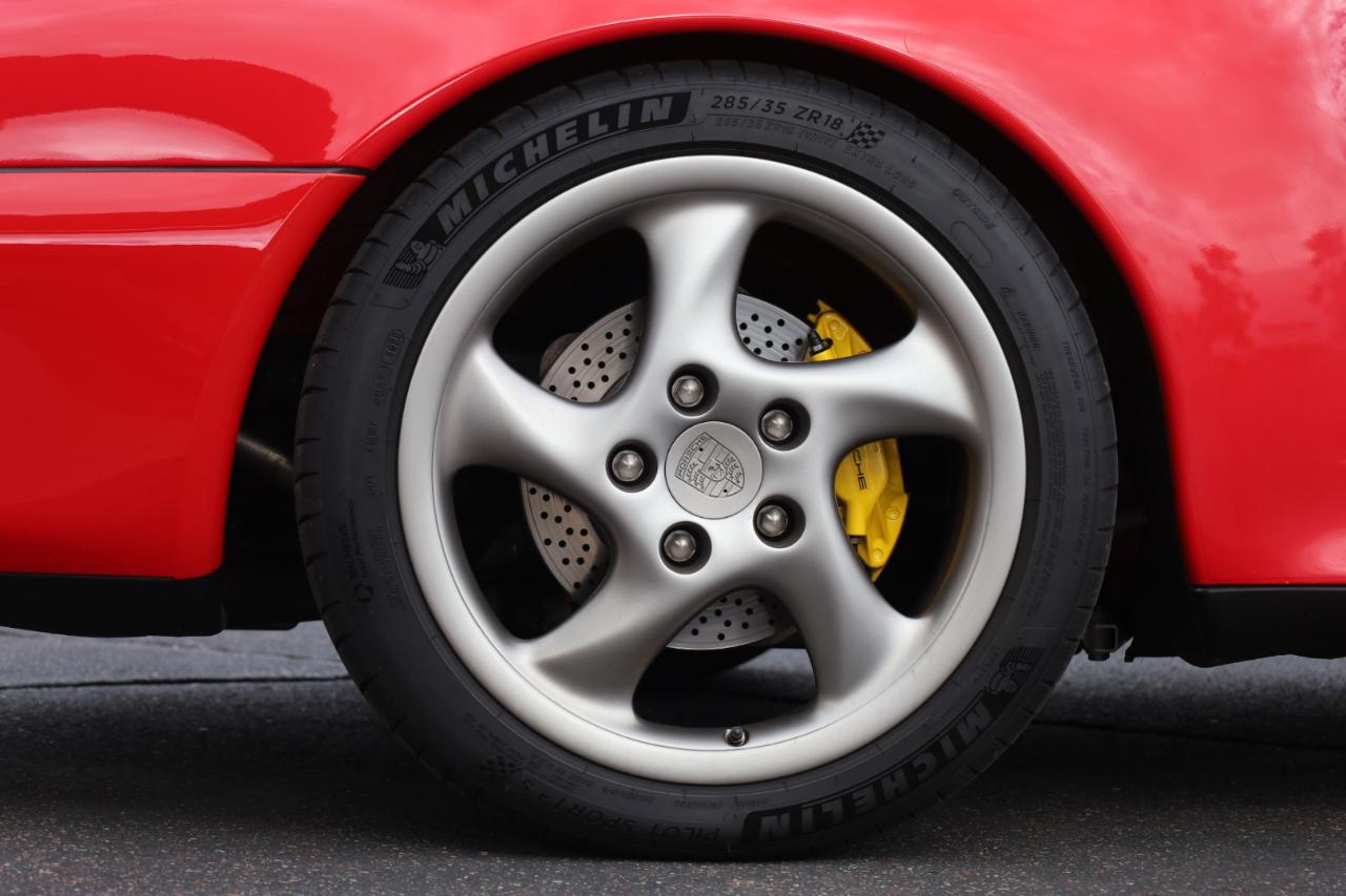 Porsche 911 Carrera S 1998