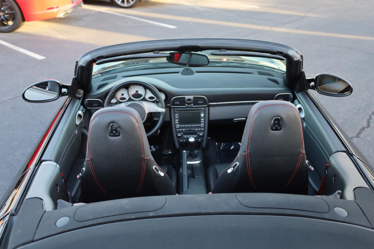 Porsche 911 Carrera S Cabriolet 2010
