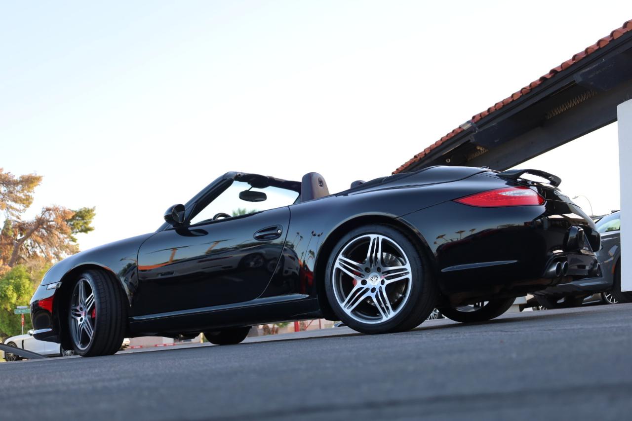 Porsche 911 Carrera S Cabriolet 2010