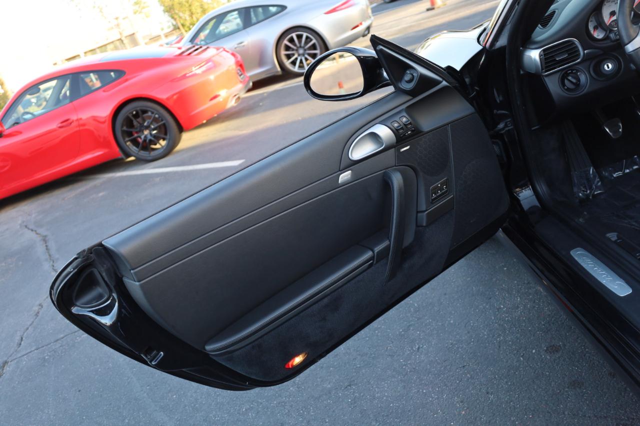 Porsche 911 Carrera S Cabriolet 2010