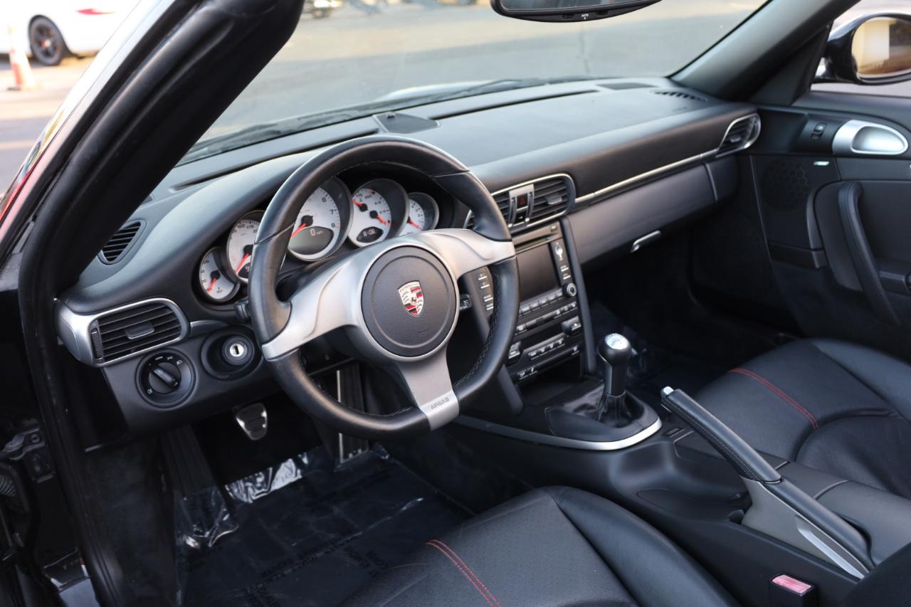 Porsche 911 Carrera S Cabriolet 2010