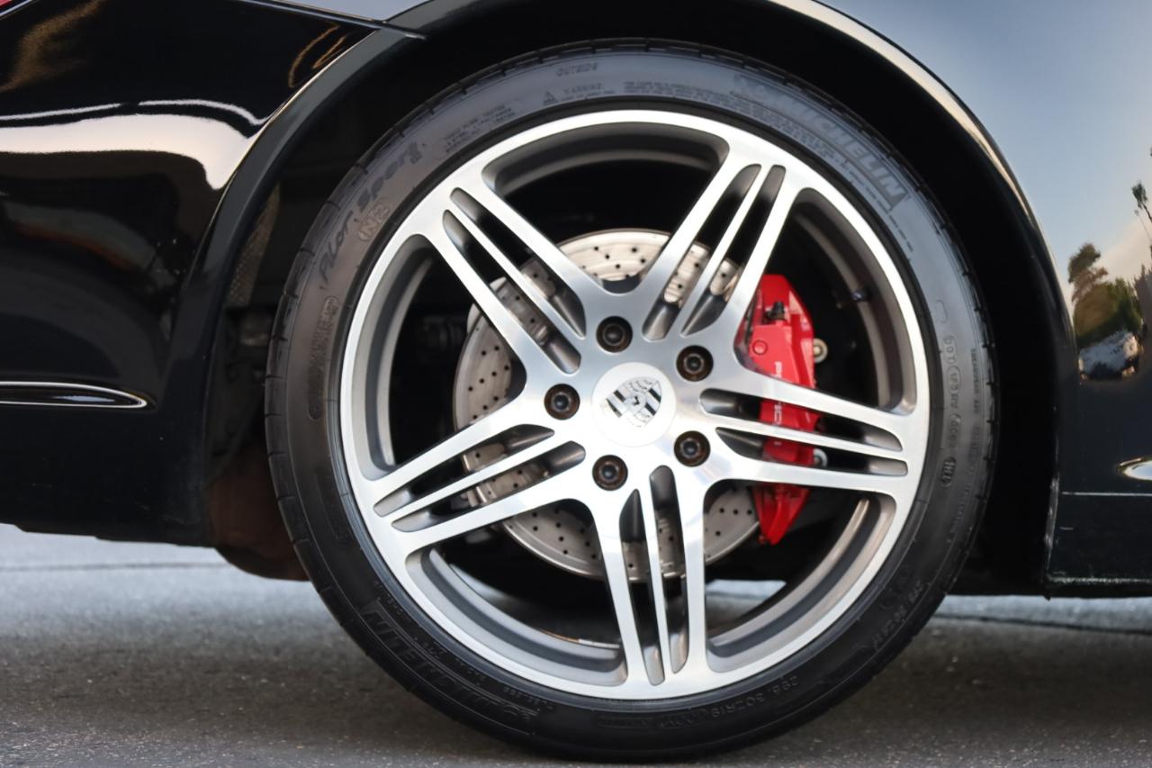 Porsche 911 Carrera S Cabriolet 2010