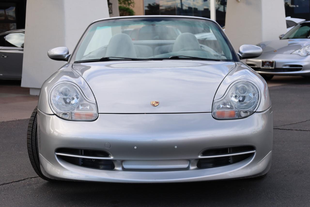 Porsche 911 Carrera 4 Cabriolet 2001
