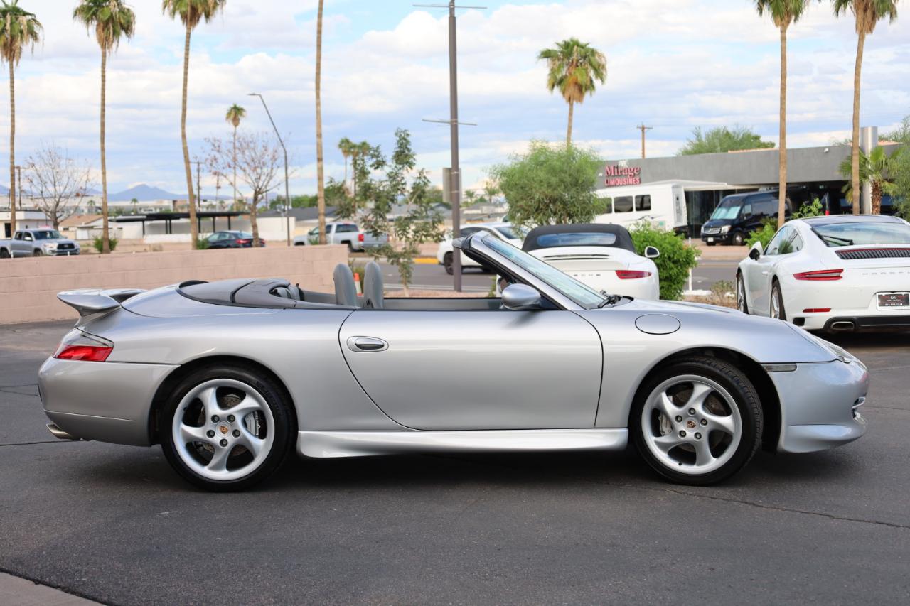 Porsche 911 Carrera 4 Cabriolet 2001