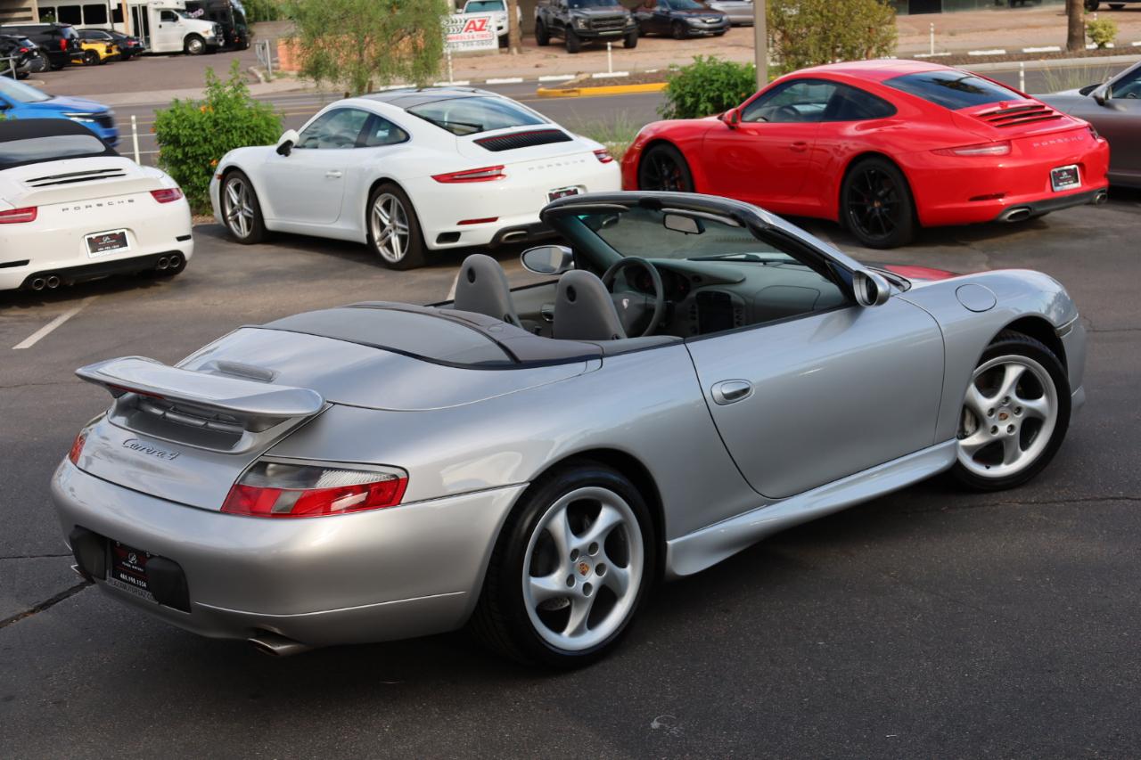 Porsche 911 Carrera 4 Cabriolet 2001