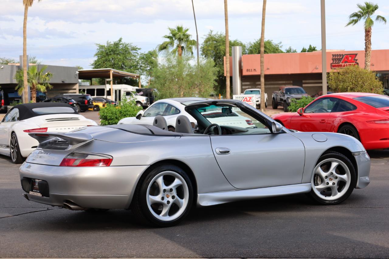 Porsche 911 Carrera 4 Cabriolet 2001