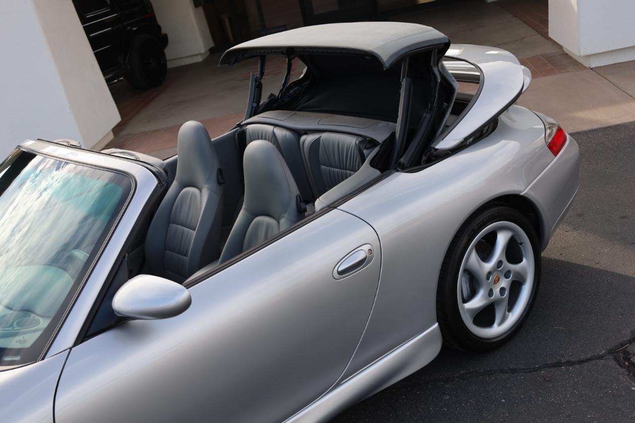 Porsche 911 Carrera 4 Cabriolet 2001