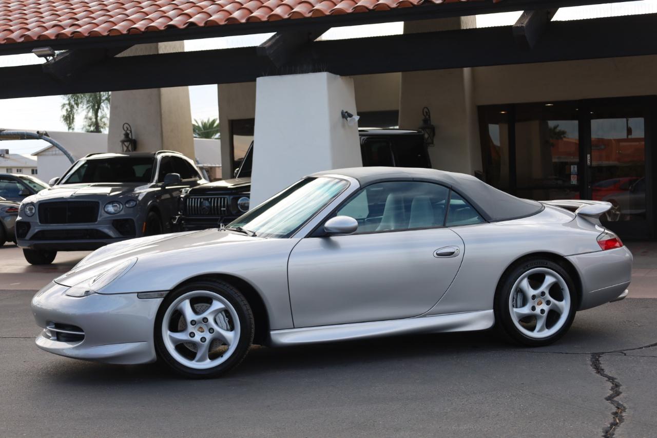 Porsche 911 Carrera 4 Cabriolet 2001