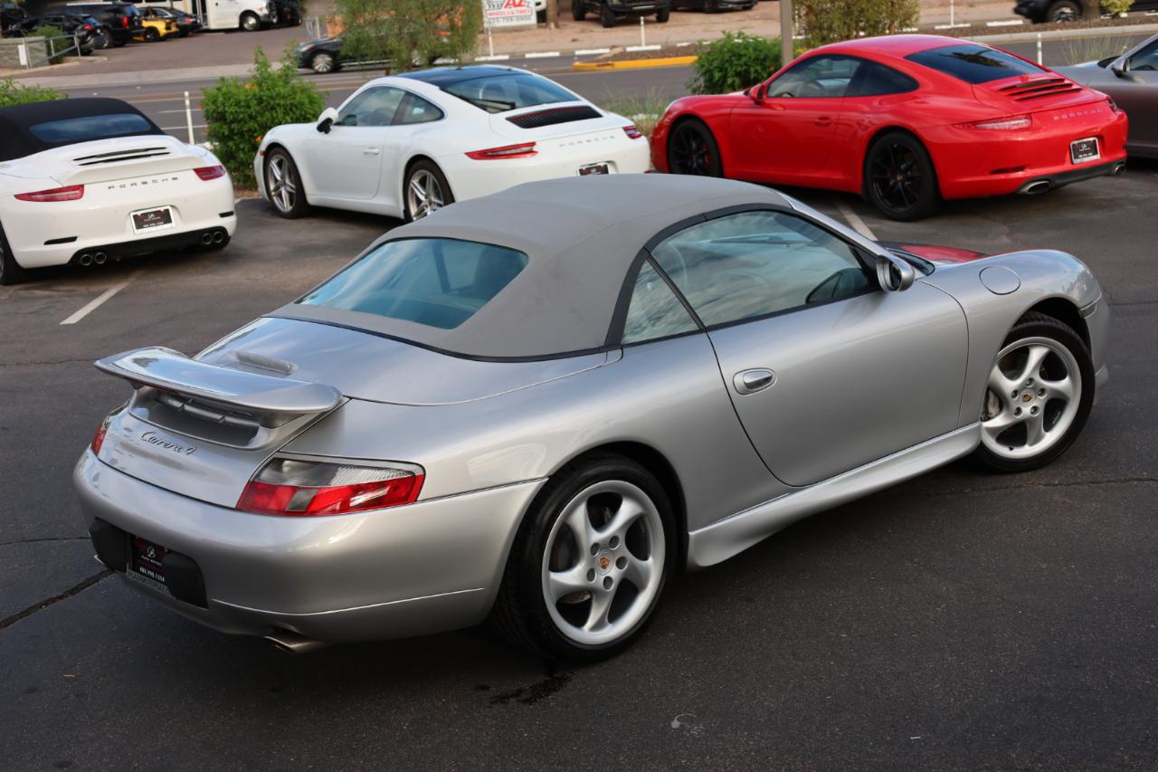 Porsche 911 Carrera 4 Cabriolet 2001