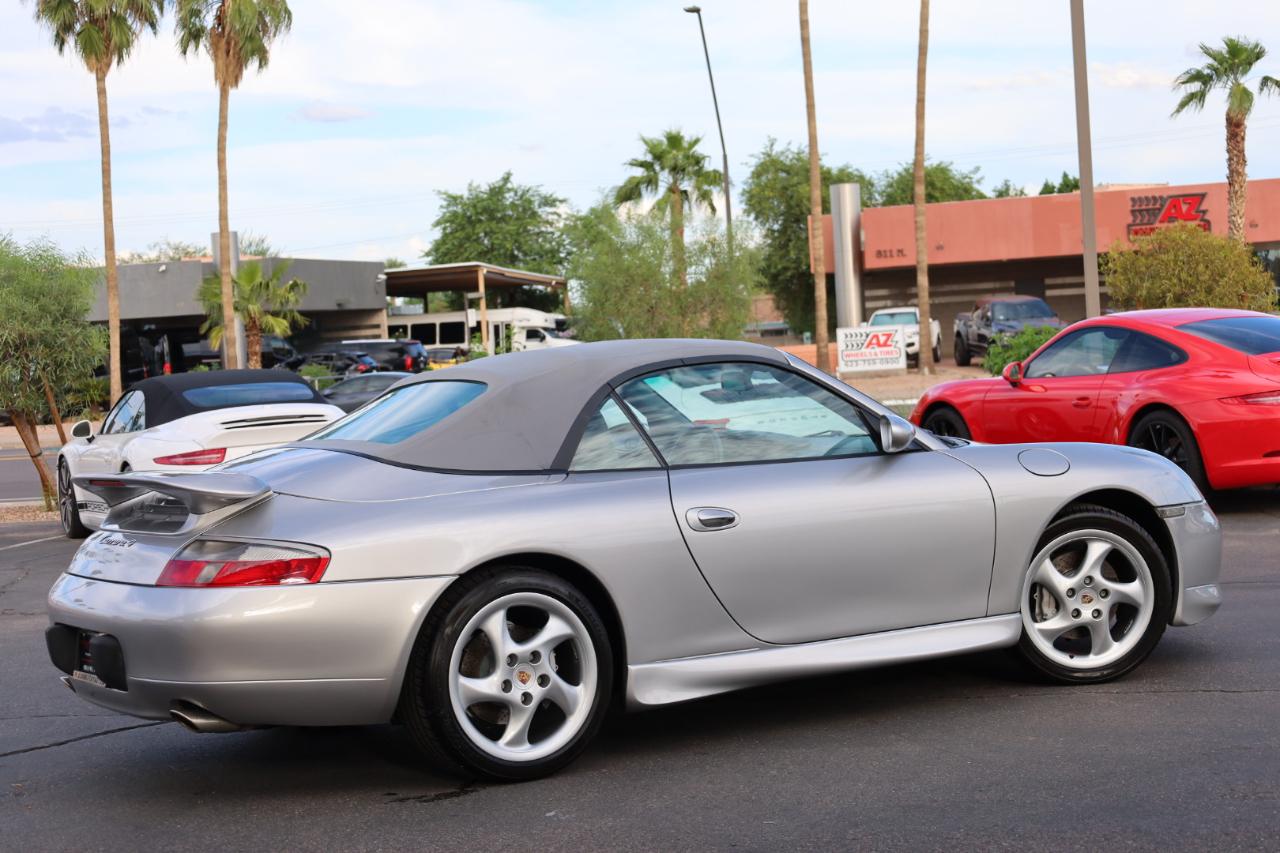Porsche 911 Carrera 4 Cabriolet 2001