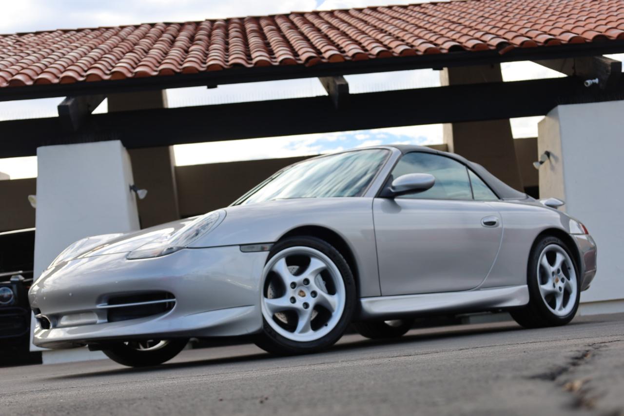 Porsche 911 Carrera 4 Cabriolet 2001