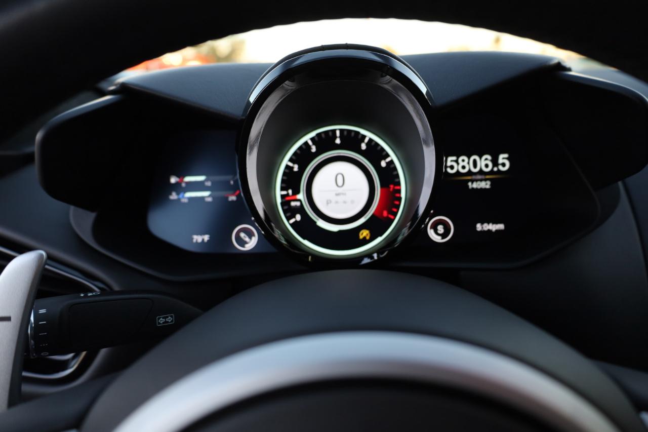 Aston Martin Vantage Base 2020
