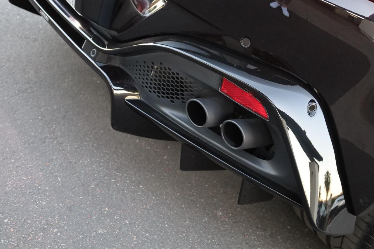 Aston Martin Vantage Base 2020