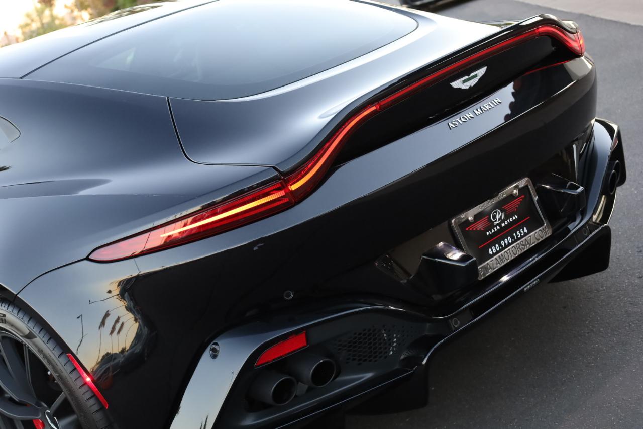 Aston Martin Vantage Base 2020
