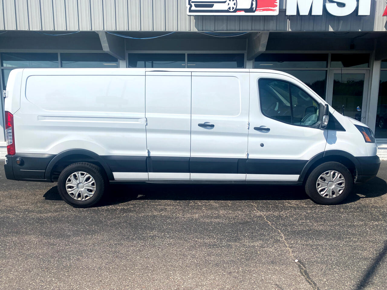 Ford Transit 150 Van Low Roof 60/40 Pass. 148-in. WB 2019