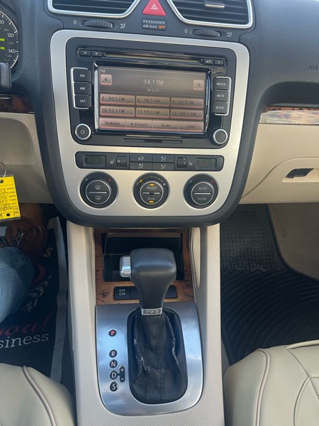 Volkswagen Eos 2.0T w/ Luxury Pkg. 2007