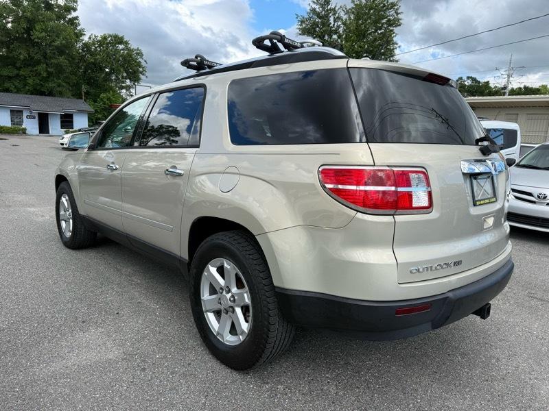 Saturn Outlook XE FWD 2009