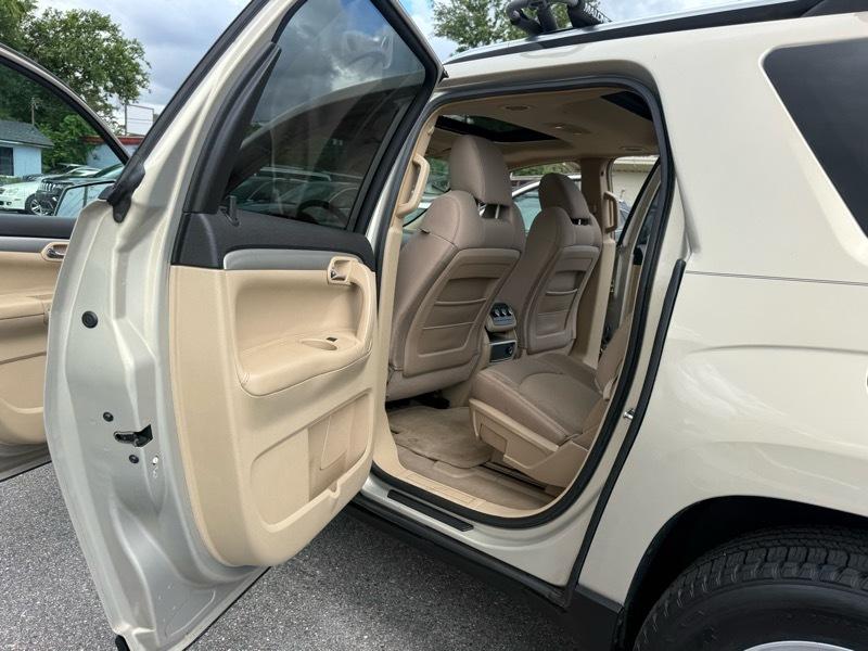 Saturn Outlook XE FWD 2009