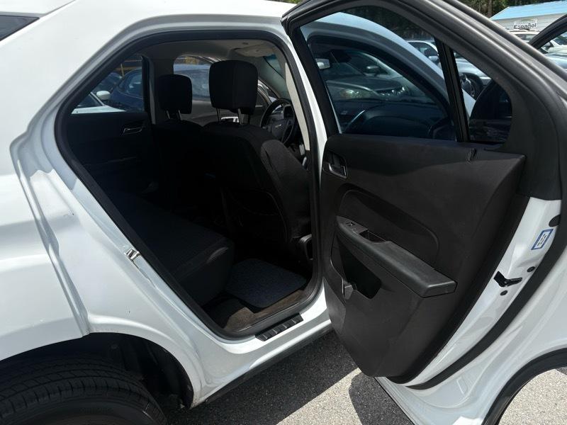 Chevrolet Equinox LS 2WD 2012