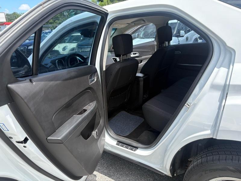 Chevrolet Equinox LS 2WD 2012