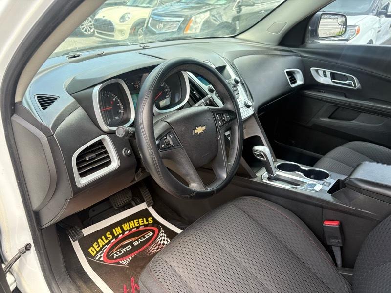 Chevrolet Equinox LS 2WD 2012
