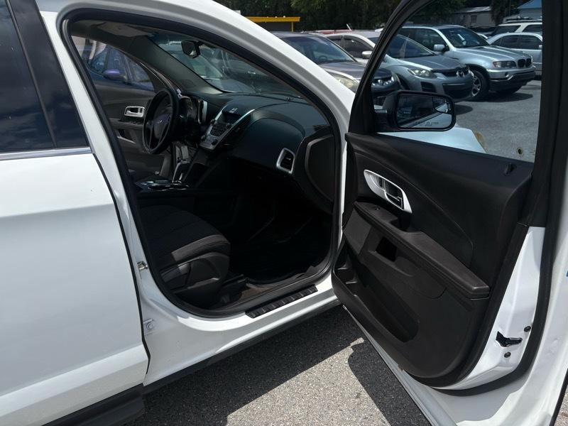 Chevrolet Equinox LS 2WD 2012