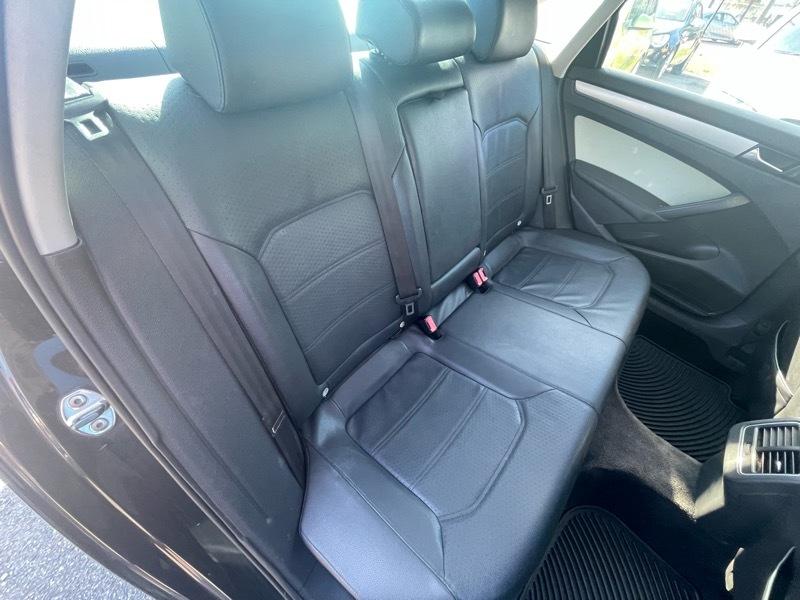 Volkswagen Passat 2.5L SE MT 2013