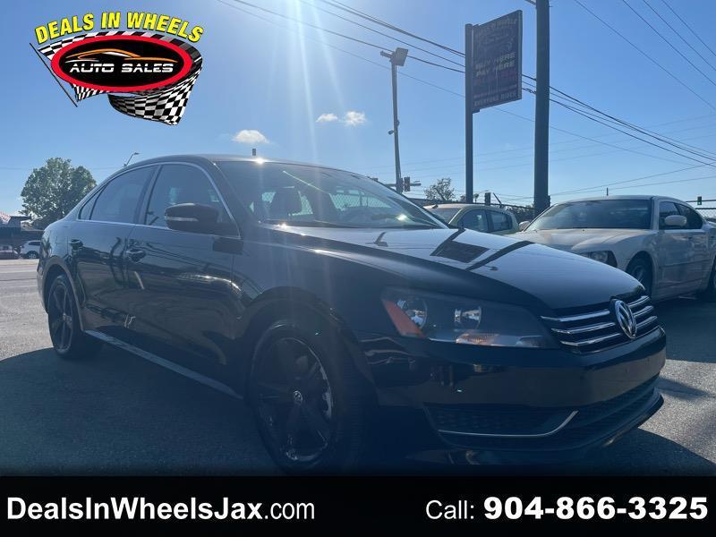 Volkswagen Passat 2.5L SE MT 2013