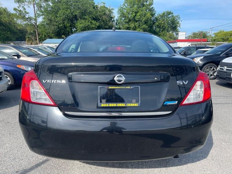 Nissan Versa 1.6 S Sedan 2012