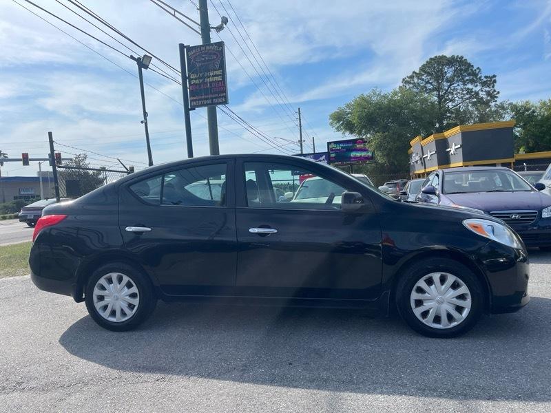 Nissan Versa 1.6 S Sedan 2012