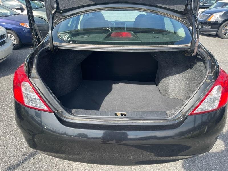 Nissan Versa 1.6 S Sedan 2012