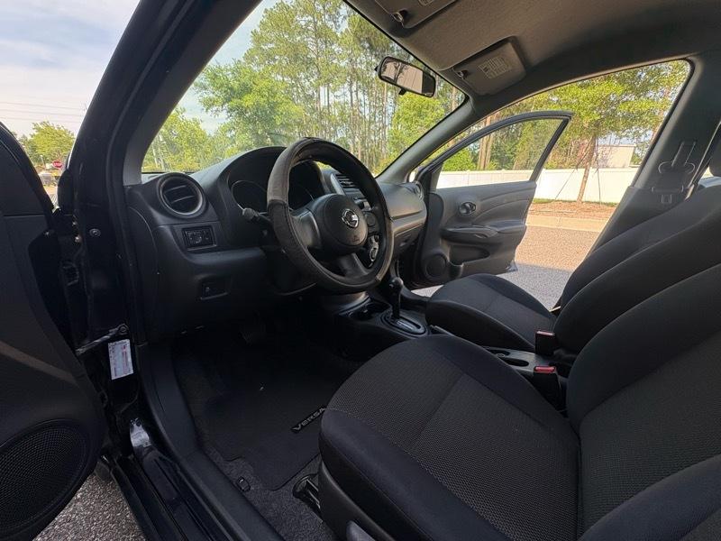 Nissan Versa 1.6 S Sedan 2012