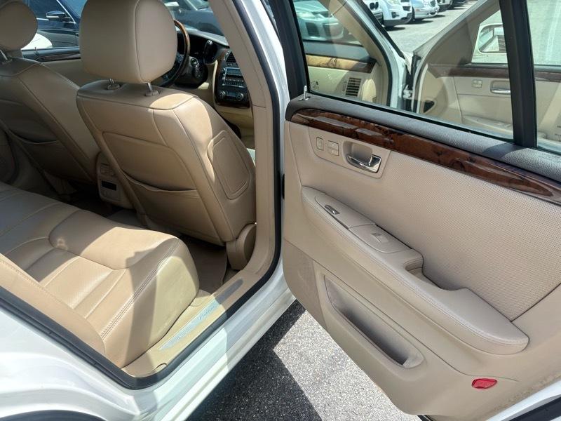 Cadillac DTS Sedan 2007