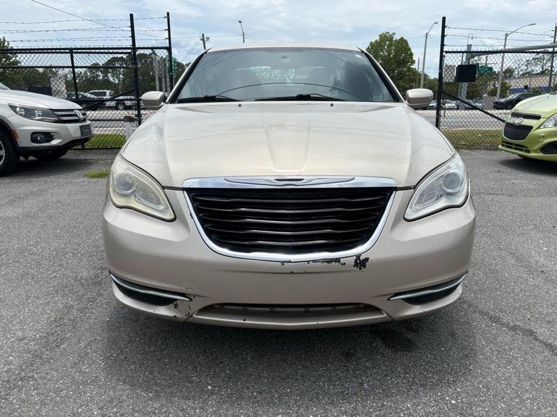 Chrysler 200 LX 2013