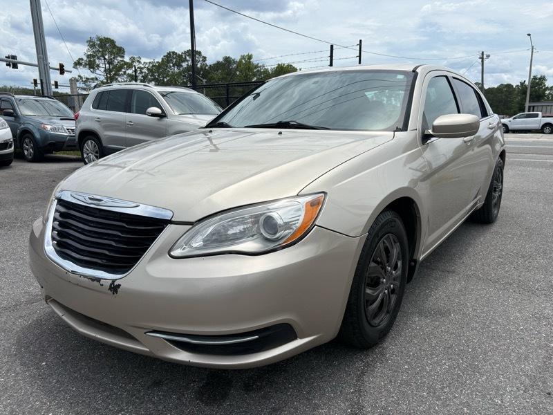 Chrysler 200 LX 2013