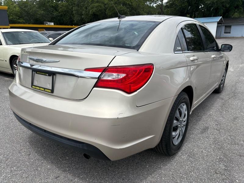 Chrysler 200 LX 2013