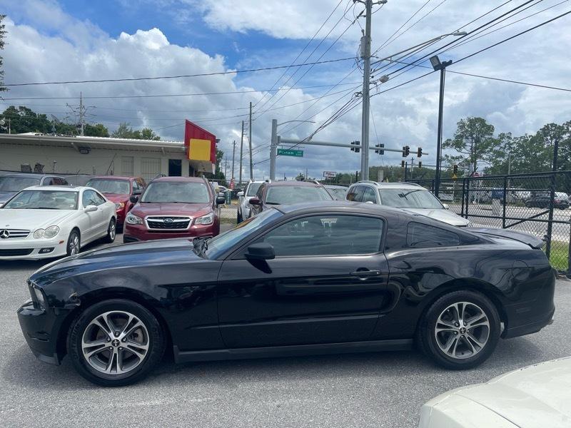 Ford Mustang V6 Coupe 2012