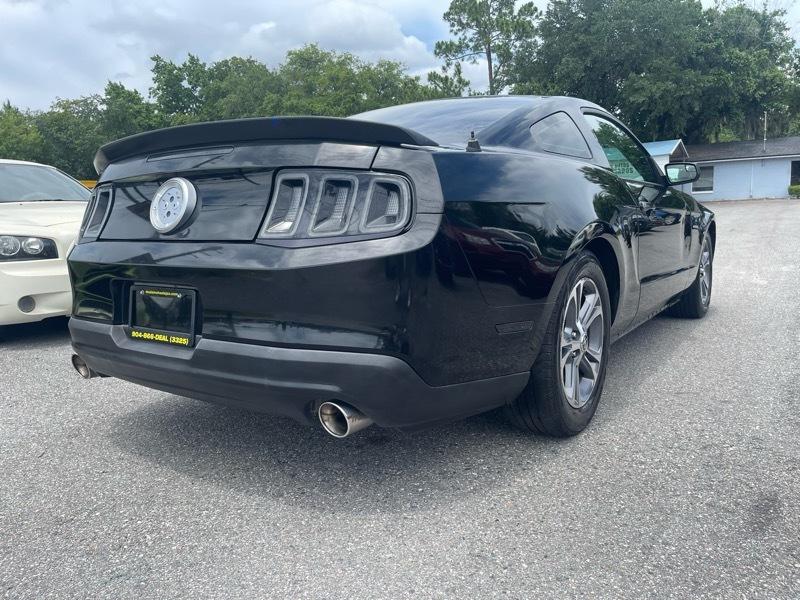Ford Mustang V6 Coupe 2012